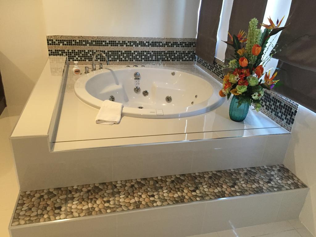 The Rich Hotel Ubonratchathani Ubon Ratchathani Bilik gambar